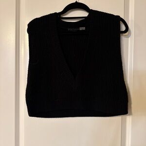 Alice + Olivia Black V-Neck Sweater Vest